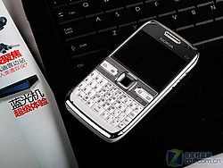 Nokia E72