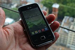 LG GM750