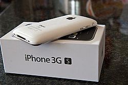 iPhone 3GS (32GB)